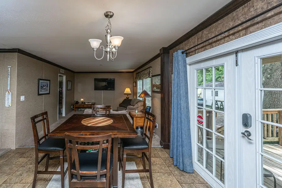 725 Hildebrand Drive, Bonneau, SC 29431 - Image #2