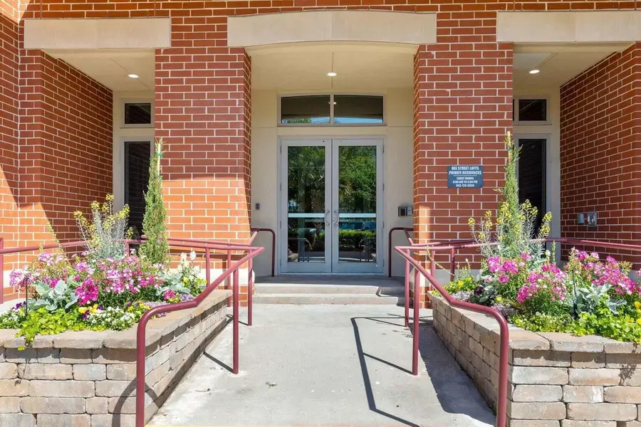 150 Bee Street #308, Charleston, SC 29401 - Image #2