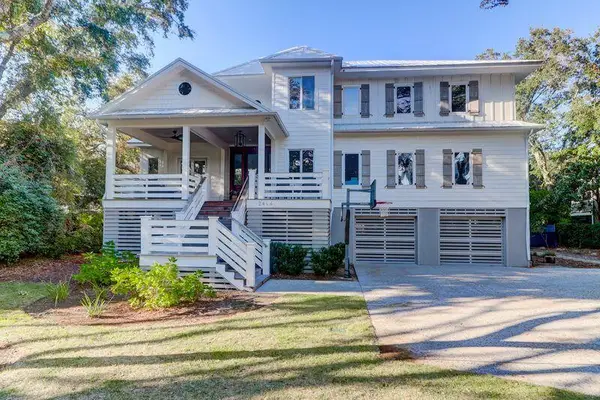 2414 Goldbug Avenue, Sullivans Island, SC 29482