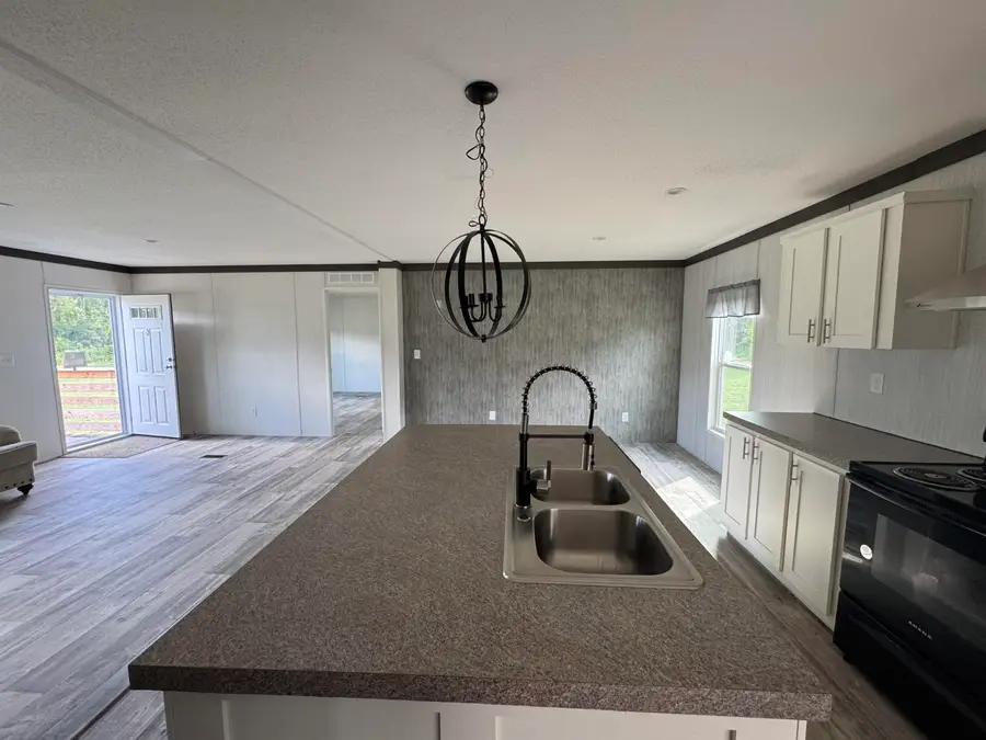 2332 Bill Davis Road, Summerton, SC 29148 - Image #2