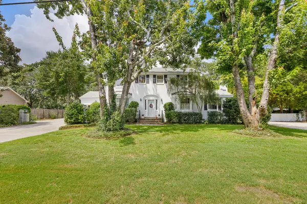 1026 Fort Sumter Drive, Charleston, SC 29412