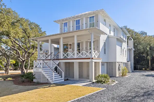 2923 Middle Street, Sullivans Island, SC 29482