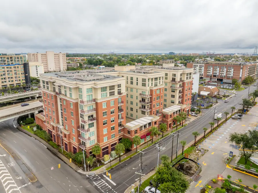 150 Bee Street #406, Charleston, SC 29401 - Image #2