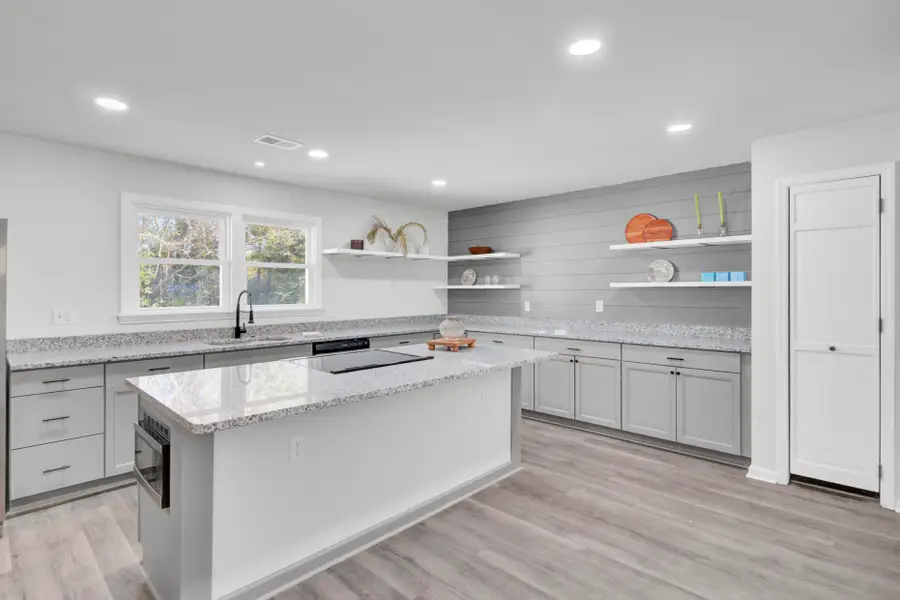 200 Roosevelt Drive, Saint Stephen, SC 29479 - Image #2