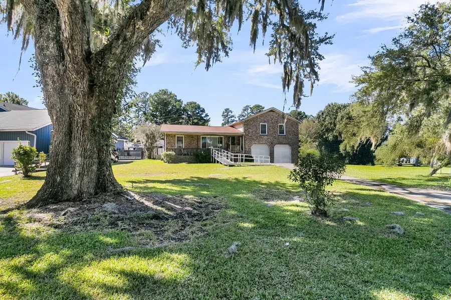 1019 Live Oak Avenue, Moncks Corner, SC 29461 - Image #2