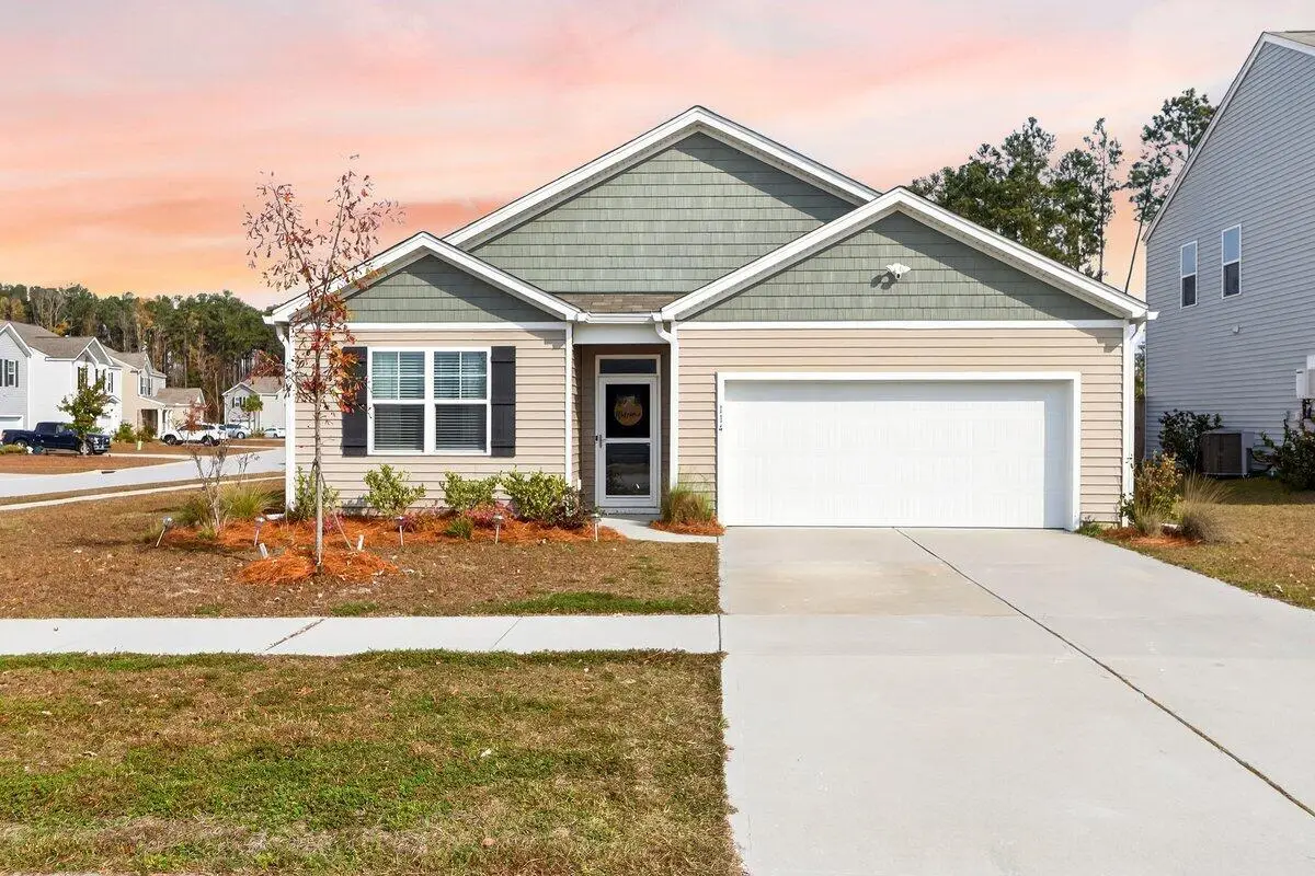 114 Oakwood Boulevard, Summerville, SC 29486 - Image #1