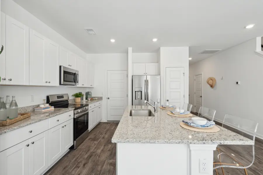 704 Ridgley Drive, Summerville, SC 29486 - Image #3