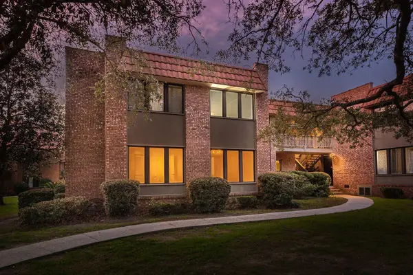 220 3rd Avenue #4b, Charleston, SC 29403