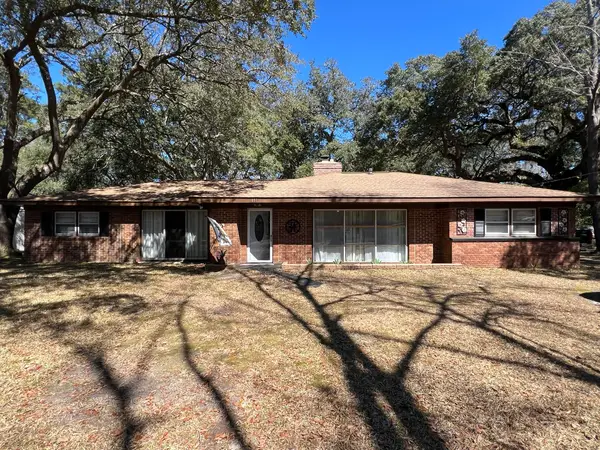 111 Newington Road, Summerville, SC 29485