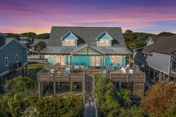 909 E Arctic Avenue, Folly Beach, SC 29439