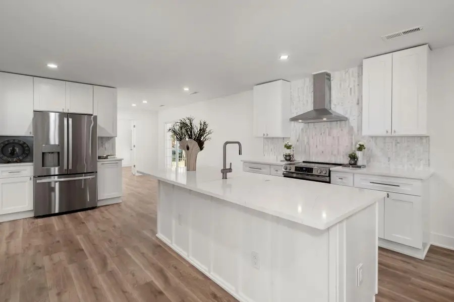 1260 Robin Road Road, Mount Pleasant, SC 29464 - Image #2