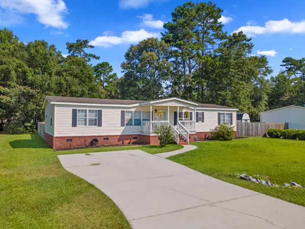 126 Fall Creek Boulevard, Summerville, SC 29483