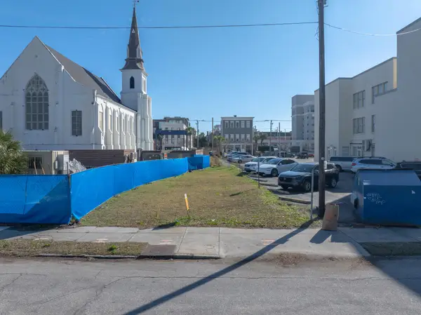 29 Henrietta Street, Charleston, SC 29403