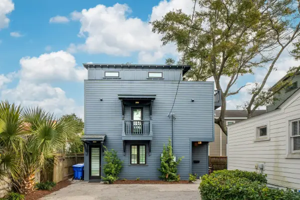 16 Cleveland Street #300, Charleston, SC 29403