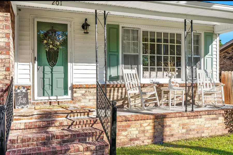 201 Pinewood Drive, Summerville, SC 29483 - Image #2