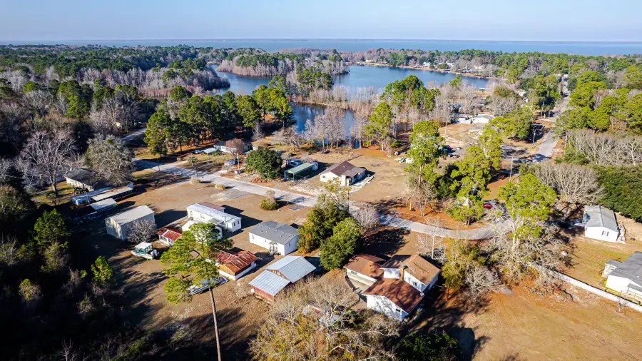 381 Fountain Lake Drive, Eutawville, SC 29048 - #2