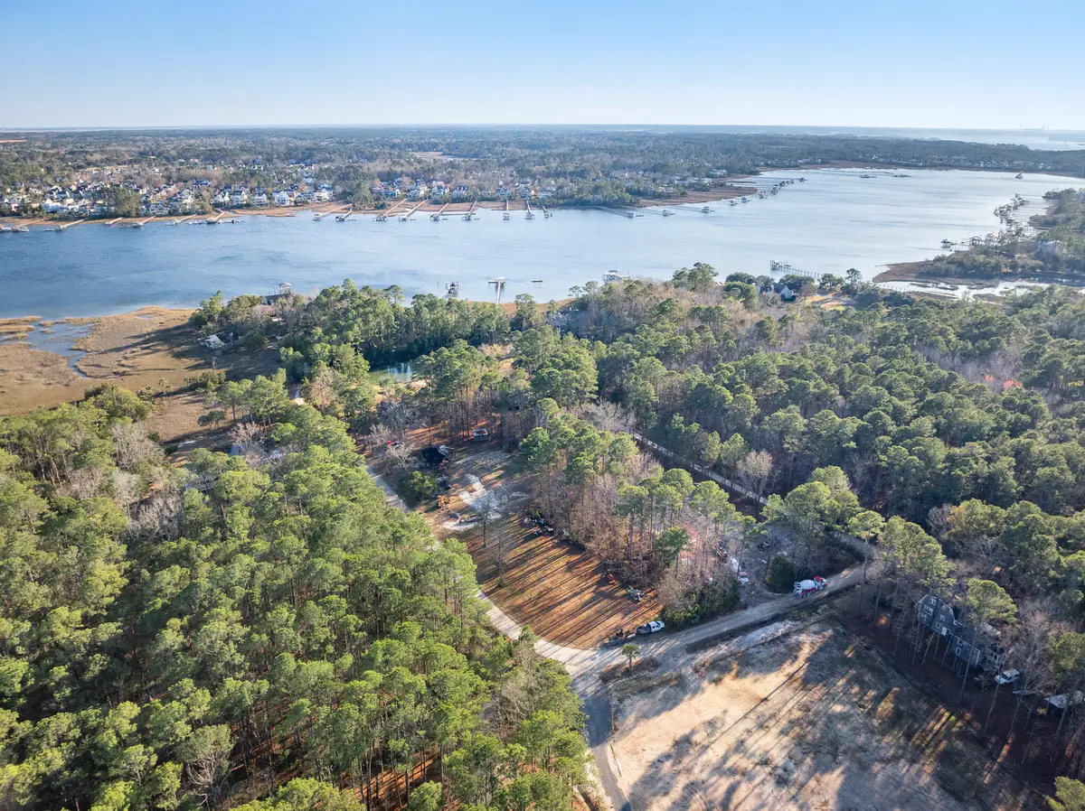 815 Yaupon Drive, Charleston, SC 29492 - Image #1