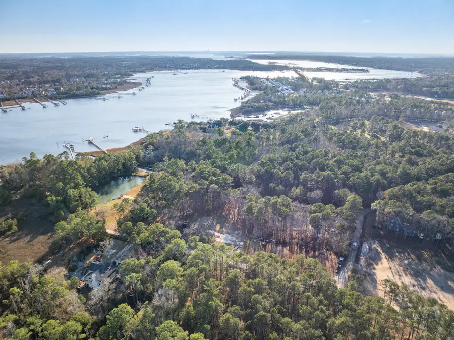 815 Yaupon Drive, Charleston, SC 29492 - Image #3