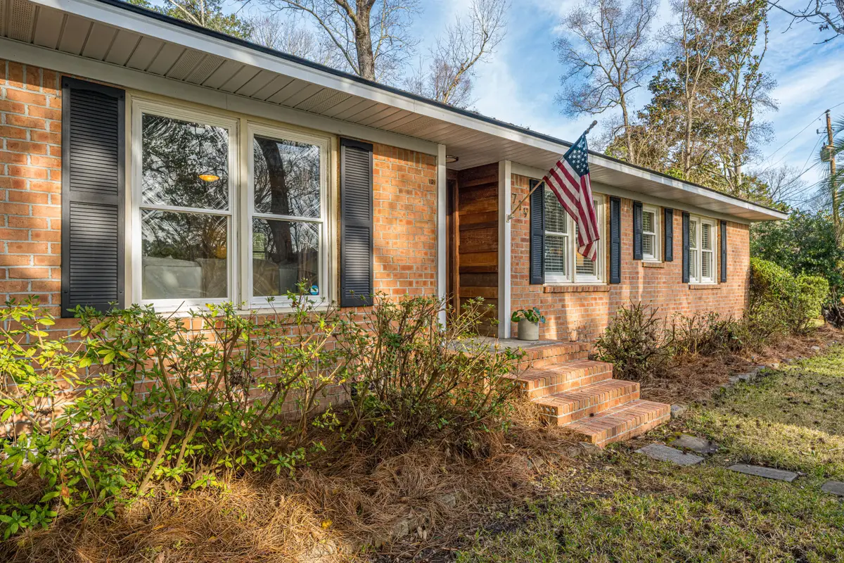 719 Swan Avenue, Charleston, SC 29414 - Image #1