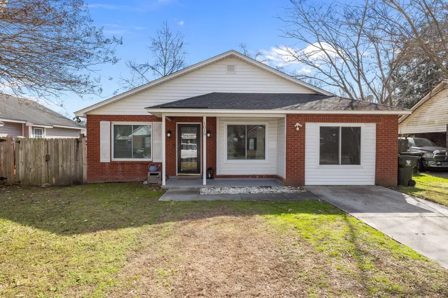 1019 Douglas Wayne Road, Summerville, SC 29486 - Image #2