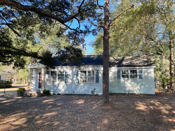 1111 N Longstreet Street, Kingstree, SC 29556