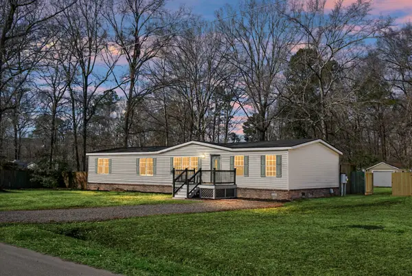 104 Dean Drive, Summerville, SC 29483