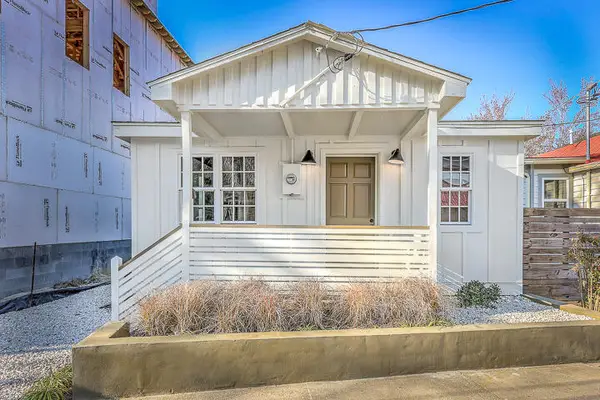 9 F Street, Charleston, SC 29403