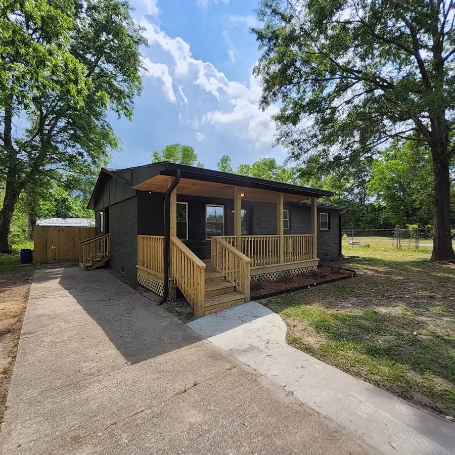 202 E Huggins Street, Manning, SC 29102 - #2