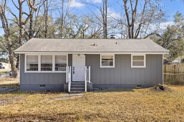 2401 Falcon Road, North Charleston, SC 29406