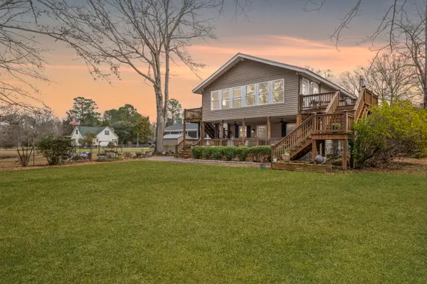 107 Jacks Lane, Bonneau, SC 29431