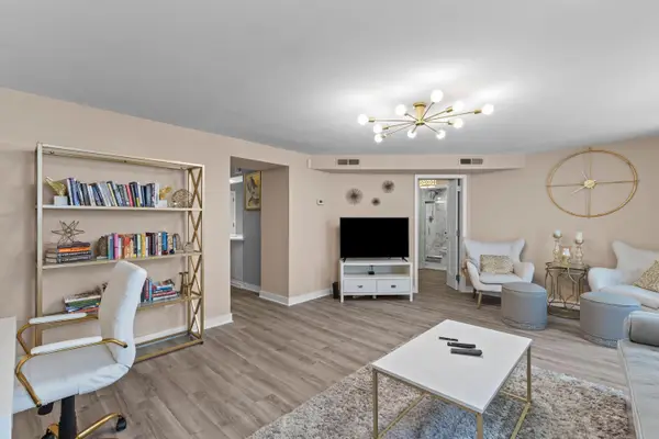 55 Ashley Avenue #Apt 6, Charleston, SC 29401