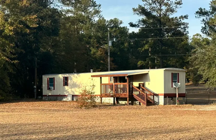 40 Hillview Road, Saint Matthews, SC 29135 - #3