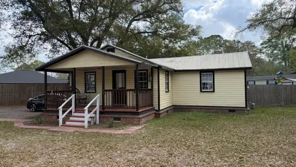 201 Garbon Drive, Summerville, SC 29485