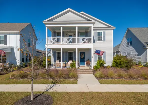 716 Blueway Avenue, Summerville, SC 29486