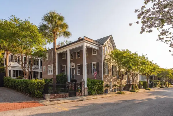18 Water Street, Charleston, SC 29401