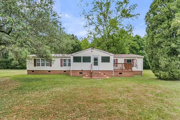 118 Saint Michaels Place, Moncks Corner, SC 29461