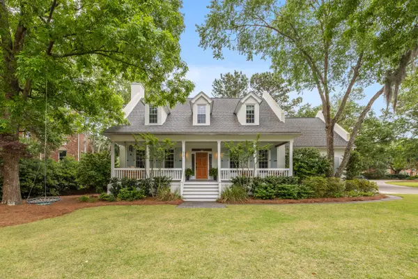 610 Hobcaw Bluff Drive, Mount Pleasant, SC 29464