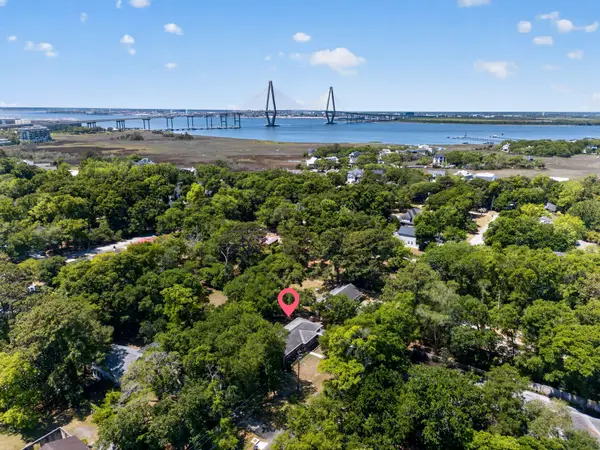 211 6th Avenue, Mount Pleasant, SC 29464