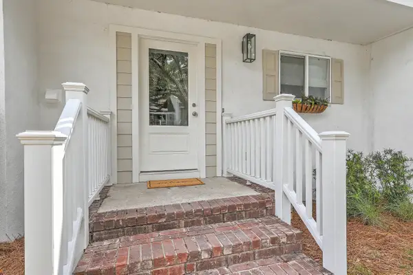 958 Myrtle Court, Mount Pleasant, SC 29464