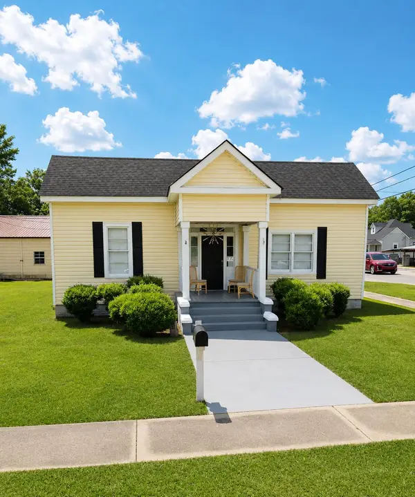 48 W Huggins Street, Manning, SC 29102