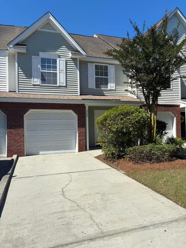 902 Yellow Hawthorn Circle, Summerville, SC 29483