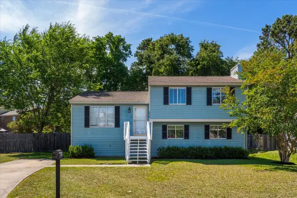 4950 Amberwood Lane, North Charleston, SC 29418