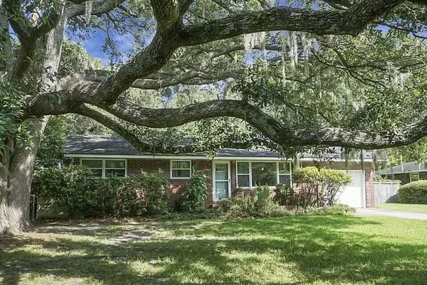 1118 Stratford Road, Hanahan, SC 29410
