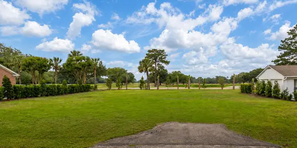 1552 Fairway Drive, Charleston, SC 29412