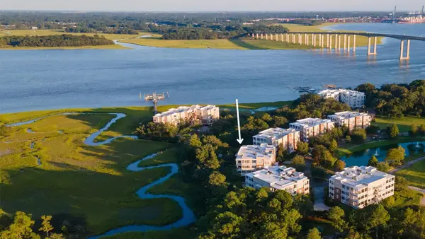 136 Fairbanks Oak Alley #Unit 4b, Daniel Island, SC 29492
