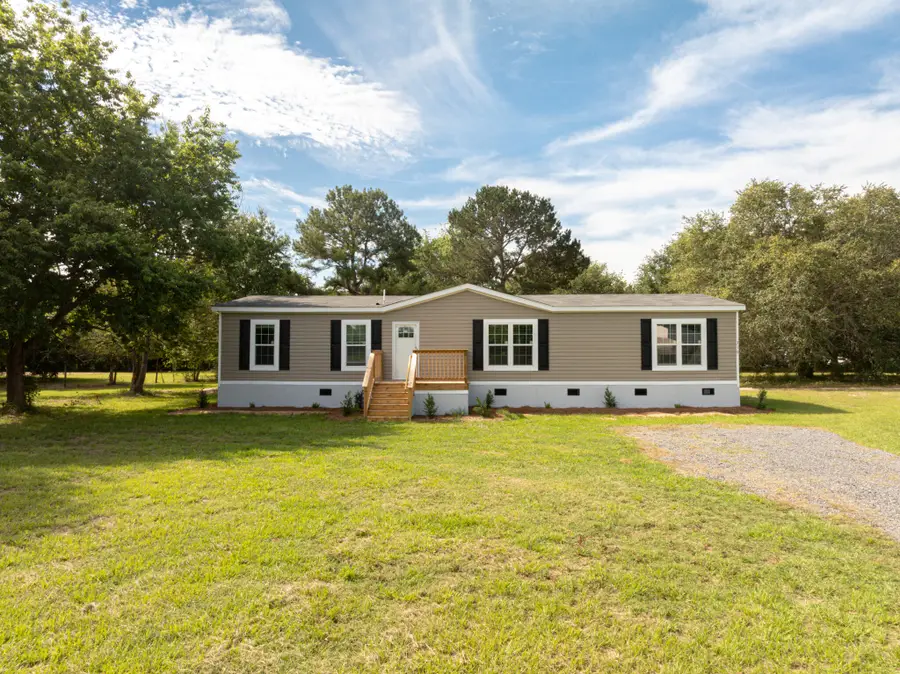310 Michelle Street, Eutawville, SC 29048 - #2