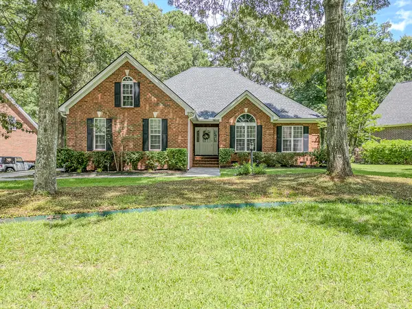 8614 W Fairway Woods Drive, North Charleston, SC 29420