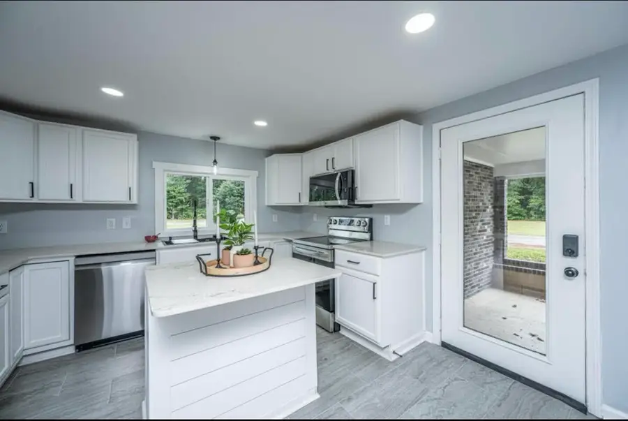 4649 N U.s. Highway 52, Saint Stephen, SC 29479 - #3
