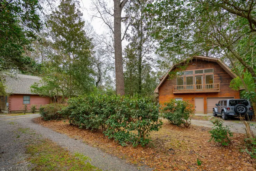 415 W Carolina Avenue, Summerville, SC 29483 - #3