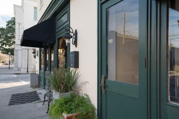 54 Wentworth Street #Apt 9, Charleston, SC 29401